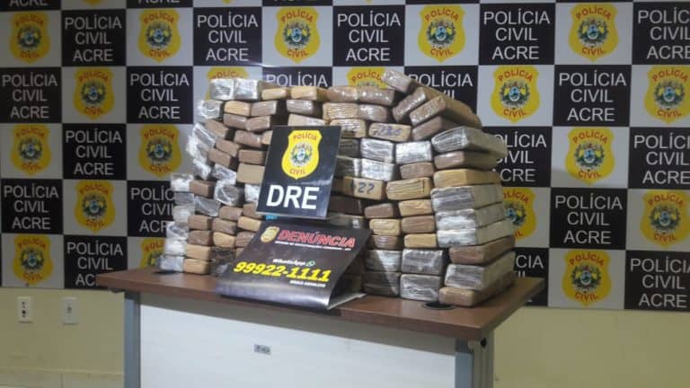 Polícia apreende mais de 81 kg de drogas após denúncia anônima