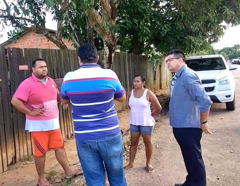 Manuel Marcos visita Alto Alegre e ouve reclamações de moradores sobre falta de infraestrutura e título definitivo