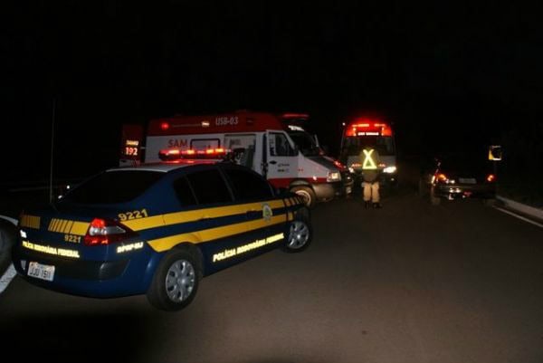 Caminhoneiro morre em acidente na BR-364; esposa fica ferida