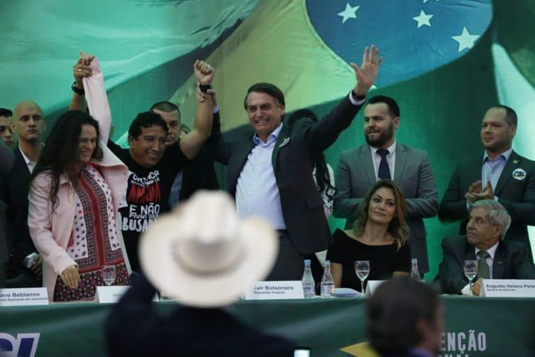 PSL oficializa Jair Bolsonaro como candidato à Presidência da República