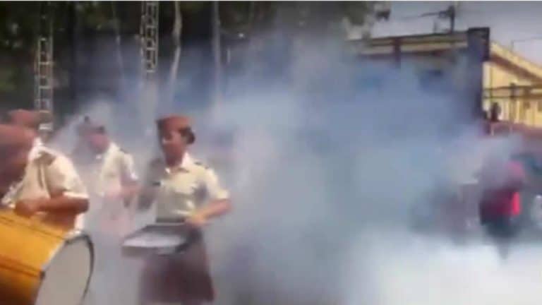 Vídeo: desfile na avenida Getúlio Vargas é interrompido por causa de incidente com gás de pimenta