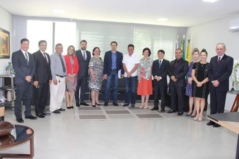 Gladson visita MPE e destaca parcerias pelo desenvolvimento