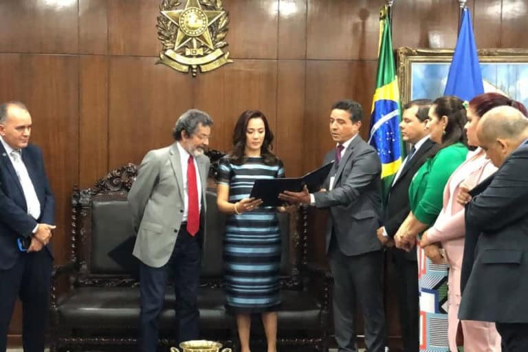 Mailza Gomes toma posse no Senado Federal e promete defender pautas municipalistas