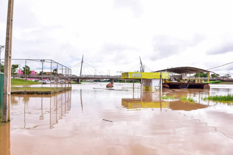 Nível do Rio Acre continua subindo; duas famílias foram desabrigadas