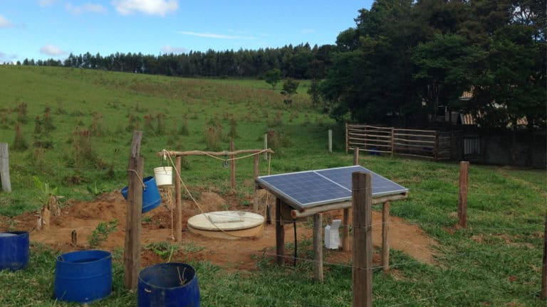 Governo define execução do programa de energia solar a comunidades carentes no Acre