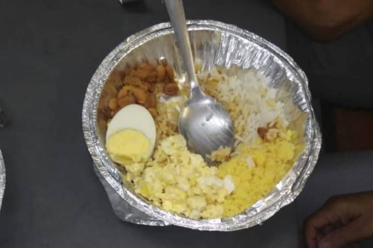 Servidores do Hospital Wildy Viana reclamam da qualidade de refeições servidas