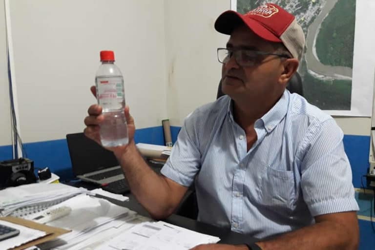 Laudo confirma que água de gabinete de prefeito estava contaminada com soda cáustica