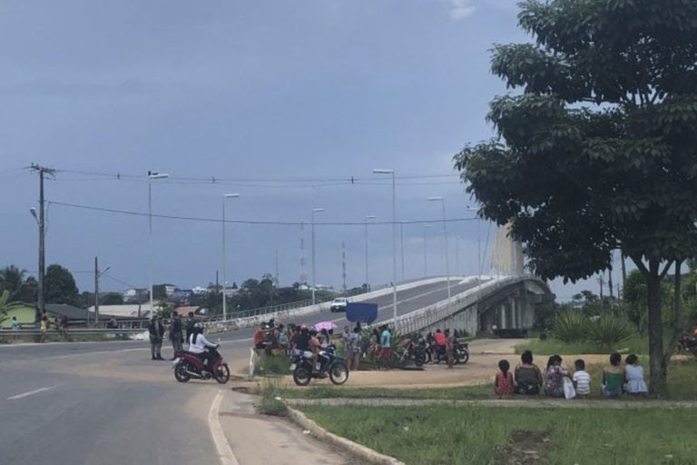 Moradores de Cruzeiro do Sul são impedidos de manifestar contra a falta de água