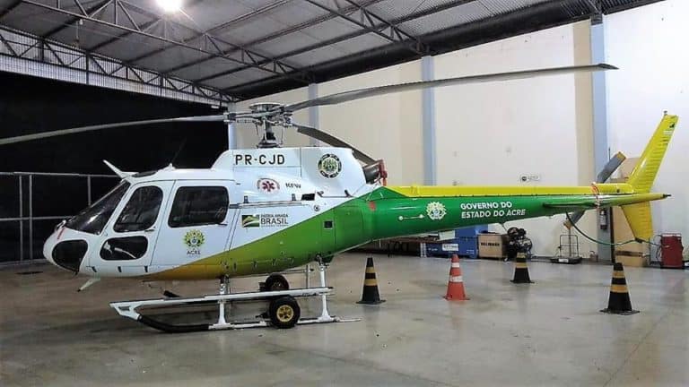 Governo entrega veículos e helicóptero com novo visual