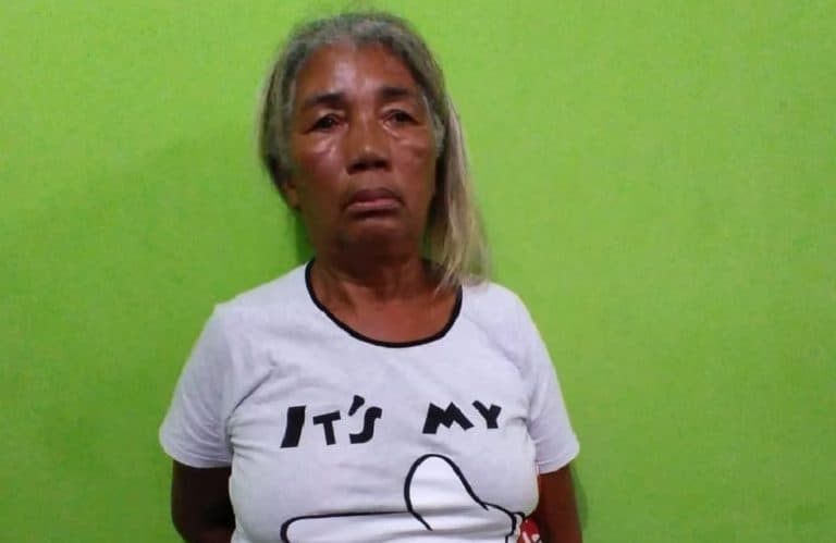 Idosa é presa acusada de formar facção que expulsava moradores em Cruzeiro do Sul
