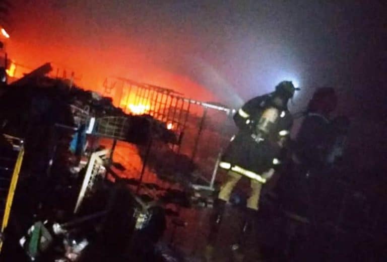 Cerca de 150 funcionários perdem seus trabalhos devido incêndio