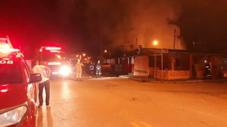 Bar do Célio pega fogo em Rio Branco; policia investiga o caso