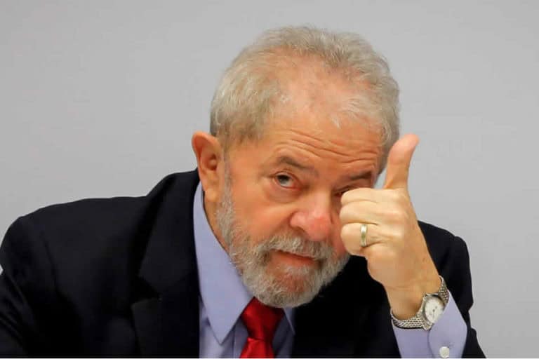 Maioria do STJ reduz pena do ex-presidente Lula no caso do tríplex do Guarujá