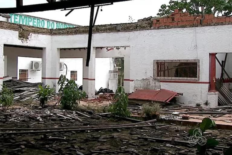 Destruição da sede do Rio Branco FC gera lamentação de moradores antigos da capital