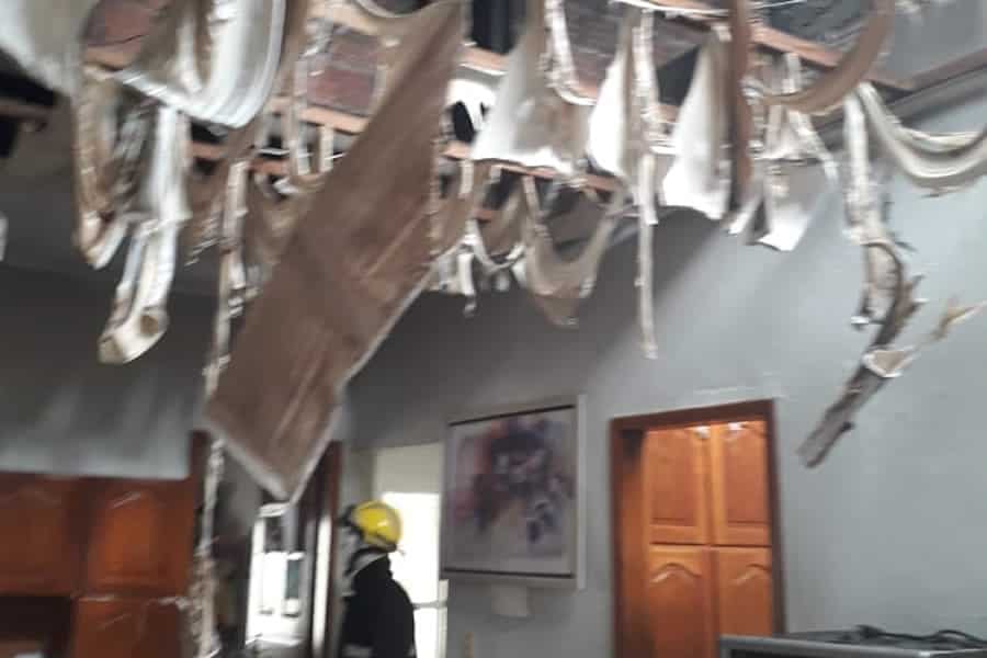 Bombeiros evitam incêndio em residência no bairro Tucumã