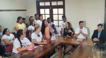 Governador reúne mães de adolescentes que tomaram a vacina contra o HPV