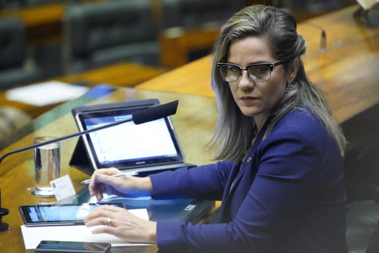 Mara Rocha diz que sofre ataques do partido de Gladson Cameli