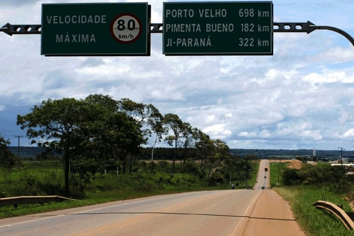 Chefiada por general, comitiva do DNIT percorre BR-364 entre Acre e Rondônia