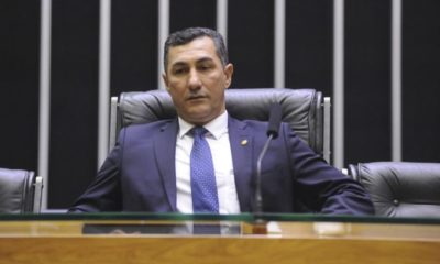 Jesus Sérgio rebate ação de improbidade e nega uso indevido de maquinário público