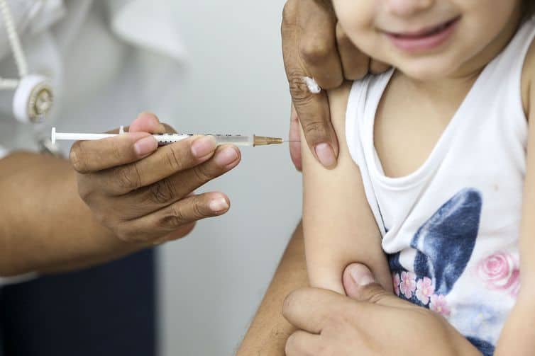 Vacina contra sarampo está disponível para crianças de até 1 ano em Rio Branco