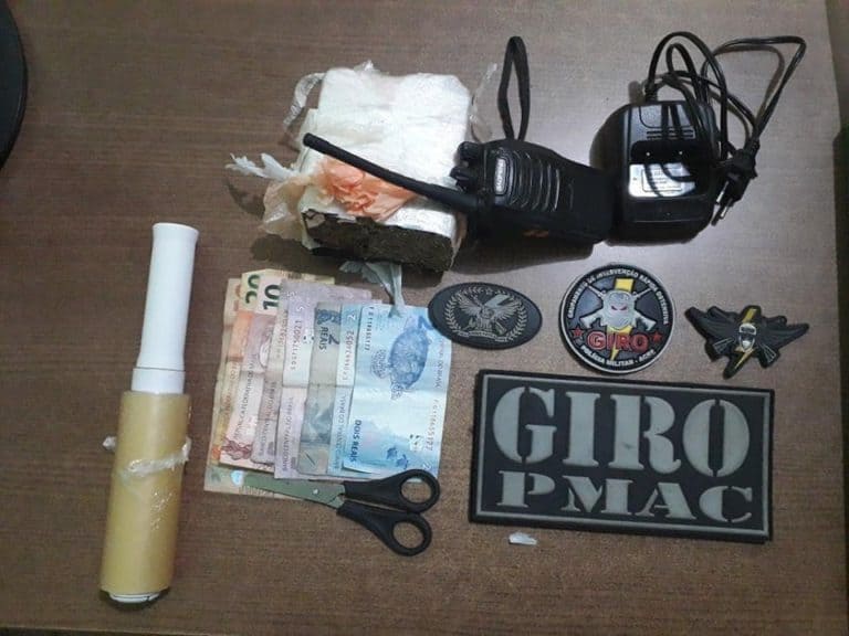 Mulher é detida com droga e rádio transmissor, em Cruzeiro do Sul