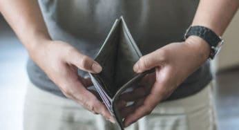 Sindicato acusa governo de não cumprir acordo para pagamento de auxílio temporário