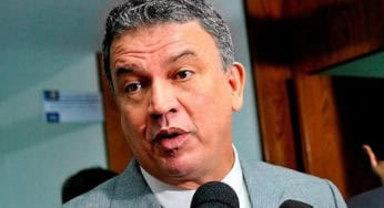 “Eu respeito o governador, mas eu vou de Bocalom”, diz Petecão