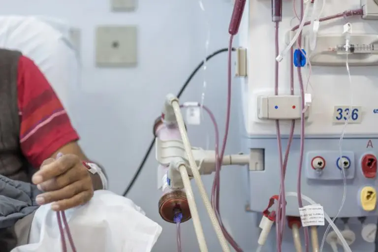 Mais de 150 pacientes podem ficar sem hemodiálise por falta de pagamento do Estado