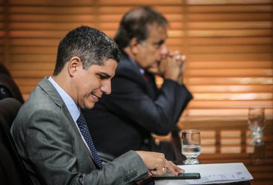 Calegário afirma que empresários receberam oferta de propina em nome do governo para pagamentos pendentes