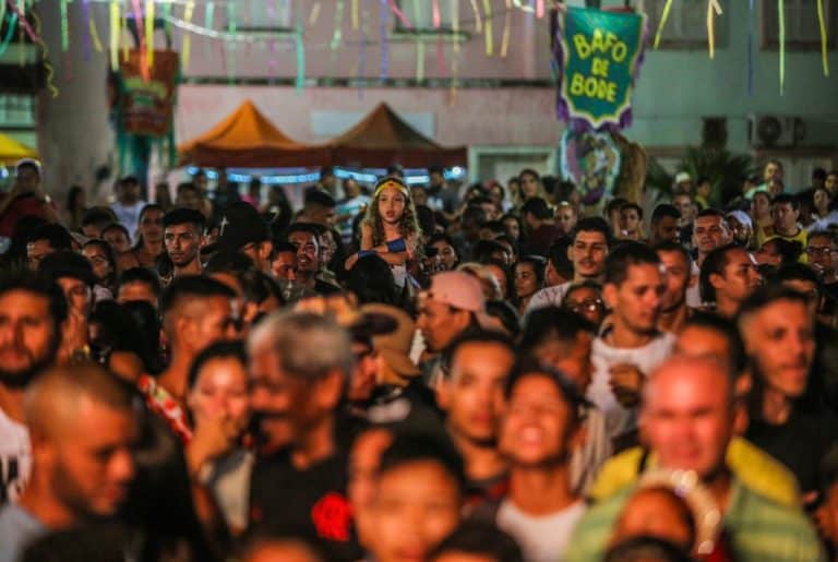 PM pede para que foliões não levem celular e outros objetos de valor ao Carnaval