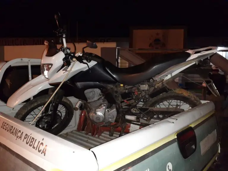 Polícia de Cruzeiro do Sul recupera mais uma moto roubada