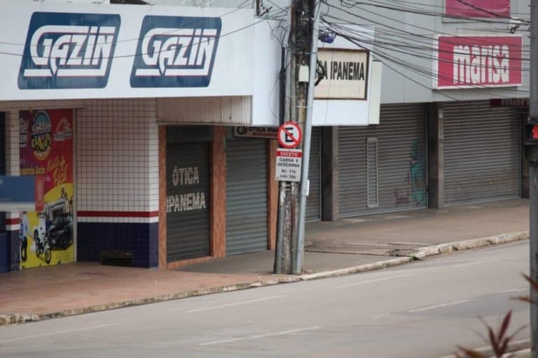 Acre perde R$ 444 milhões no comércio e empresários montam plano de reabertura