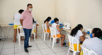 Ilderlei Cordeiro conhece o processo de produção de máscaras feitas por reeducandas