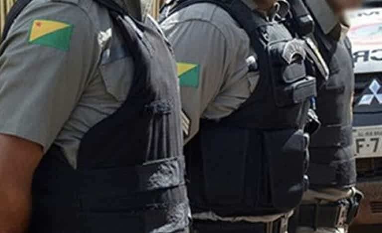 Militares de Cruzeiro do Sul reclamam de injustiça por não receberem auxílio