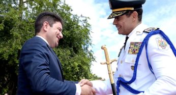 Com a palavra, o coronel!