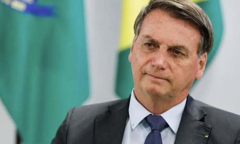 Bolsonaro sanciona lei que compensa municípios pelas perdas do FPM