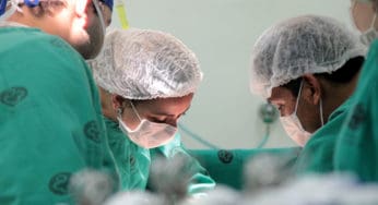 Cerca de 346 pacientes oftalmológicos passam por cirurgia de catarata no Acre