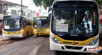 Motoristas de ônibus interditam entrada da Câmara a favor do envio de R$ 2,4 milhões