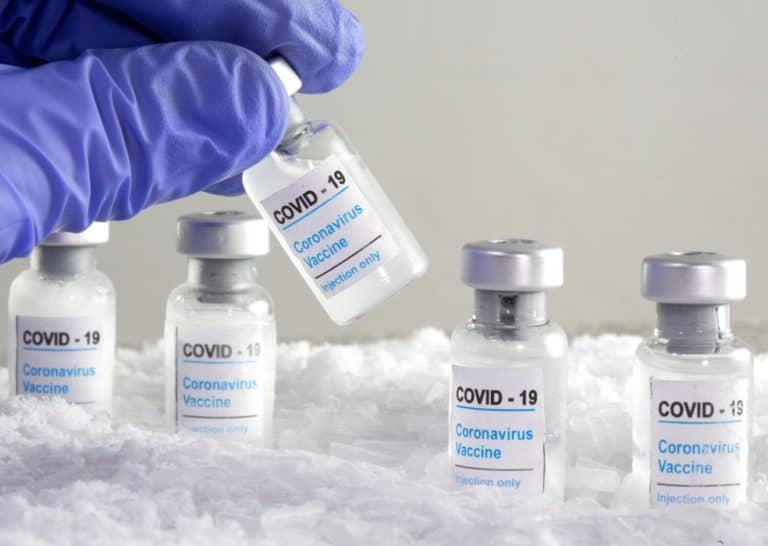 Anvisa autoriza uso emergencial das vacinas Coronovac e de Oxford contra a Covid-19