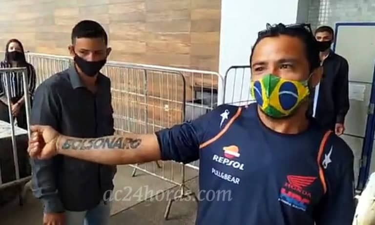 Apoiador do Acre faz tatuagens em homenagem a Bolsonaro