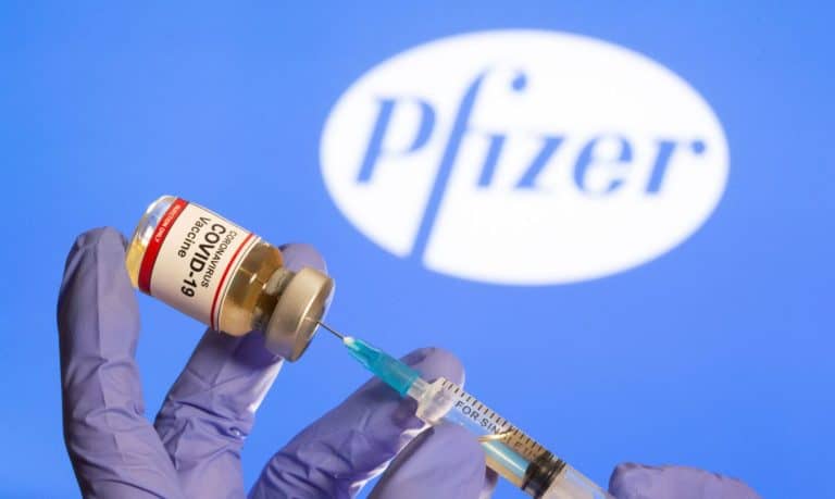 Governo quer que fundo de empresas assuma risco de efeito colateral de vacina da Pfizer