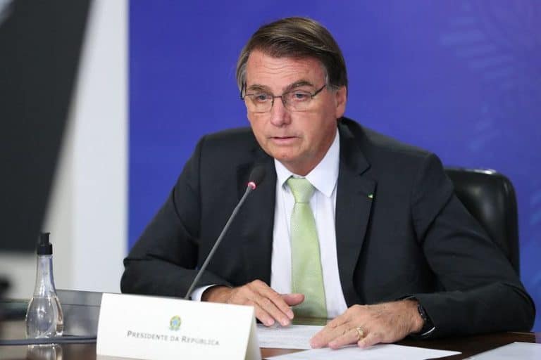 Bolsonaro vai recorrer de novo ao STF contra ações de governadores para conter pandemia