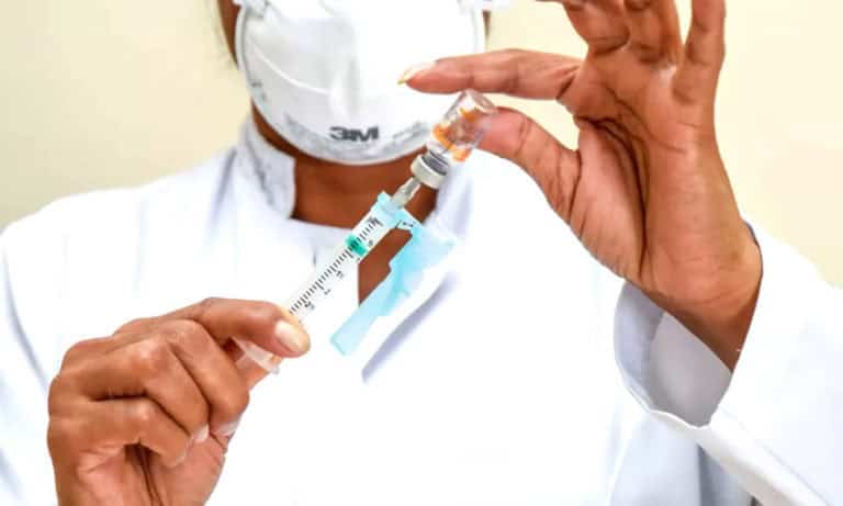 Saúde alerta para atualização de dados da vacinação em estados e municípios