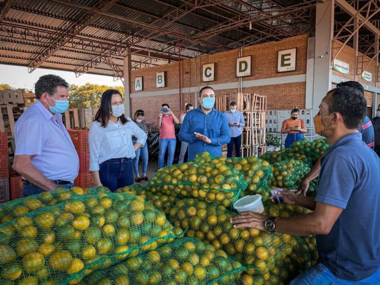 “Reforço meu compromisso com a agricultura”, diz Mailza em visita ao Ceasa