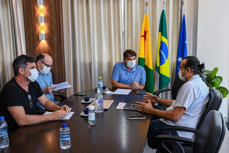 Prefeitura de Cruzeiro do Sul e Embrapa definem estratégias para novo acordo técnico