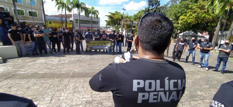 Policiais Penais ameaçam fechar ruas e queimar pneus por falta de diálogo com o governo