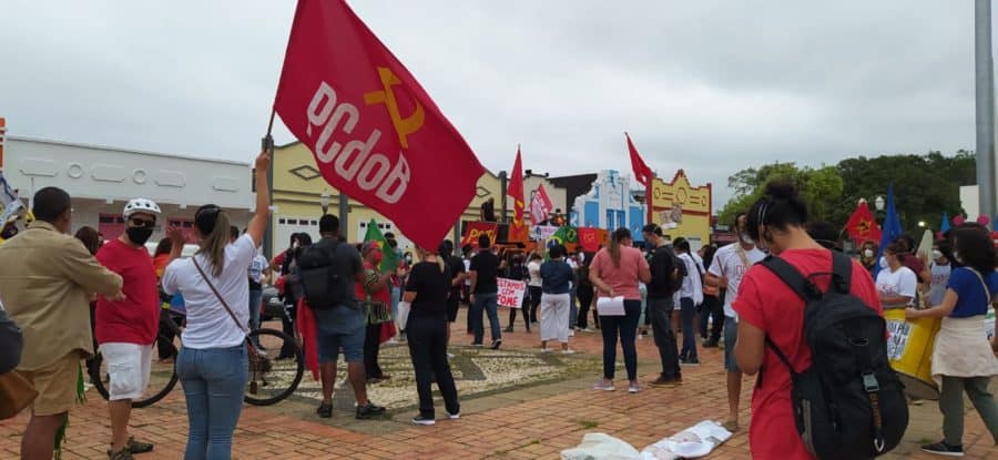 Manifestantes pedem impeachment de Bolsonaro em protesto ...