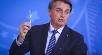 Bolsonaro sanciona projeto que revoga Lei de Segurança Nacional