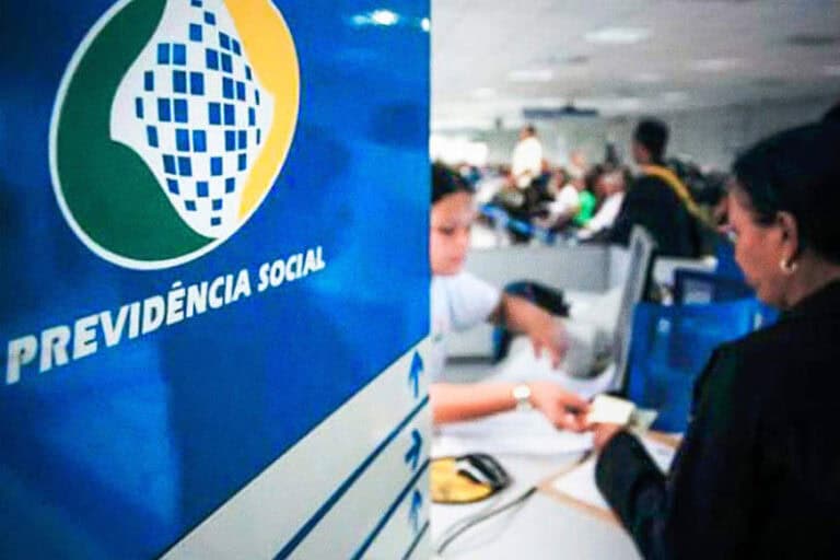INSS suspende temporariamente perícias médicas do antigo auxílio-doença