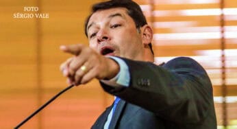 Duarte diz que suas falas acerca do “Papai Noel Gay” não podem ser consideradas crimes de homofobia